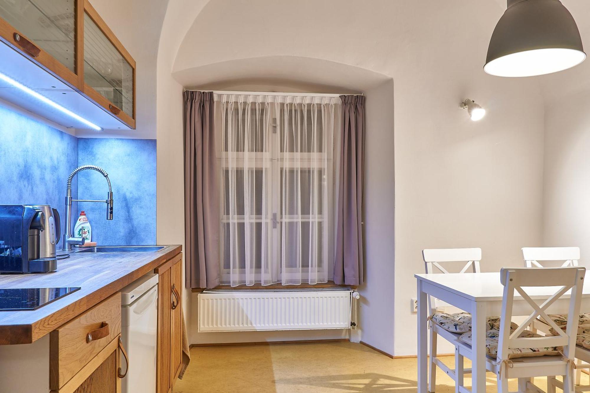 U 3 Pstrosu Hotel Prag