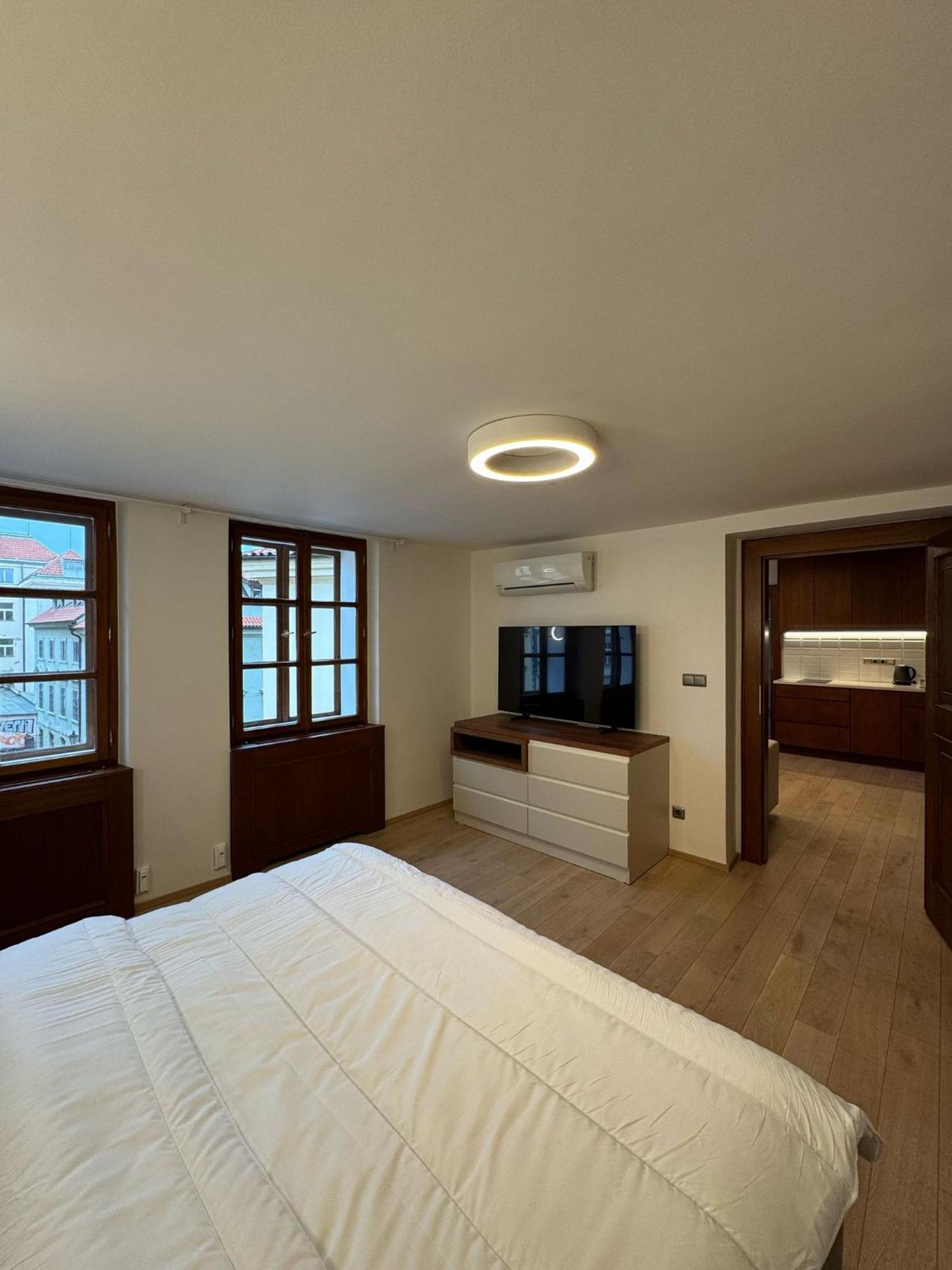 U 3 Pstrosu 4* Prag